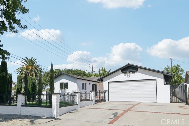 15631 Harvest Street, Granada Hills CA: https://media.crmls.org/medias/63ed7f13-3ce2-4c74-a7fd-ebde2c94563f.jpg