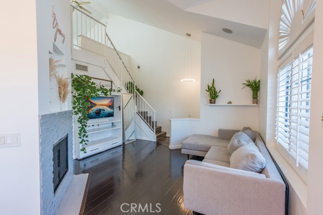 Detail Gallery Image 4 of 38 For 18213 Flynn Dr #132,  Canyon Country,  CA 91387 - 2 Beds | 2 Baths