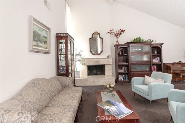 3033 Hopeton Road, La Crescenta CA: https://media.crmls.org/medias/63eda898-b932-4986-9266-3d1f8a9eb761.jpg