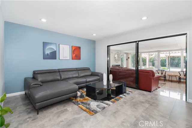8527 Casaba Avenue, Winnetka CA: https://media.crmls.org/medias/63ee01a4-5c24-47d9-ad69-47fea855d9c9.jpg