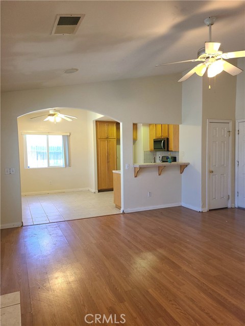 15358 San Miguel Way, Victorville CA: https://media.crmls.org/medias/63eea5d9-78da-4002-a1ca-999f76e029f2.jpg