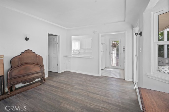 2313 Glendale Boulevard, Los Angeles CA: https://media.crmls.org/medias/63eed326-e62b-4f24-bc21-c50c274d47da.jpg