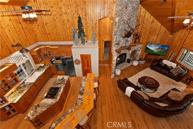 Detail Gallery Image 28 of 46 For 807 N Star Dr, Big Bear Lake,  CA 92315 - 5 Beds | 4 Baths