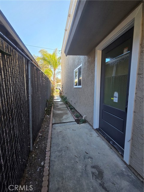 Detail Gallery Image 5 of 33 For 3940 Manzanita, San Diego,  CA 92105 - – Beds | – Baths