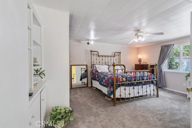 4817 Quartz Hill Rd, Quartz Hill CA: https://media.crmls.org/medias/63f10eb6-28e1-4374-a17b-9aa34c013d0f.jpg