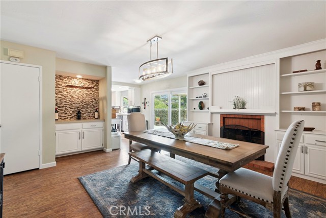 Detail Gallery Image 3 of 39 For 1355 Knoll Dr, Oceanside,  CA 92054 - 4 Beds | 3 Baths