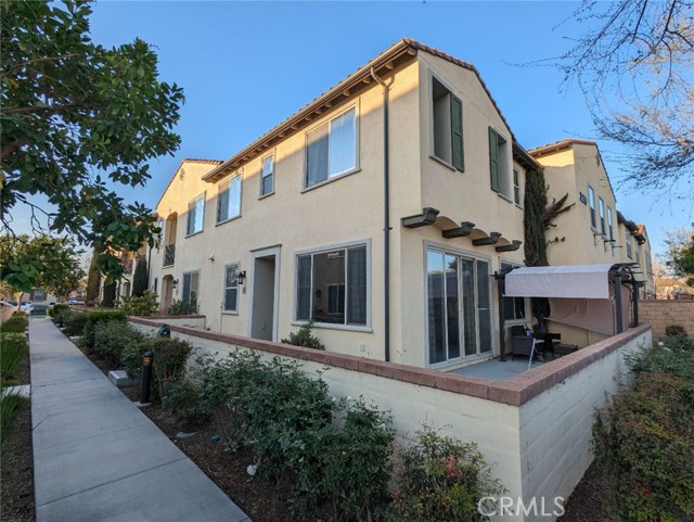 Detail Gallery Image 1 of 17 For 3290 E Yountville Dr #6,  Ontario,  CA 91761 - 3 Beds | 2/1 Baths