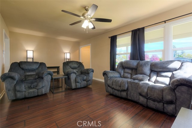 Detail Gallery Image 6 of 44 For 810 East St, Orland,  CA 95963 - 2 Beds | 1/1 Baths