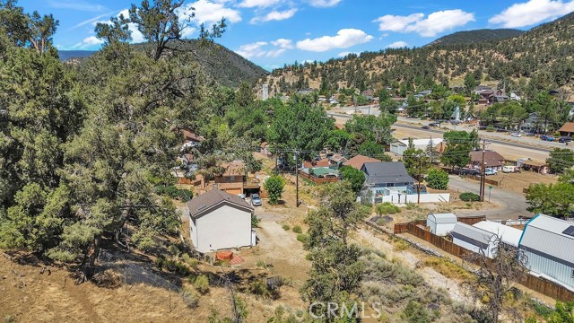 312 Border Street, Frazier Park CA: https://media.crmls.org/medias/63f32c75-b4a4-45e1-b970-d315289d4dda.jpg