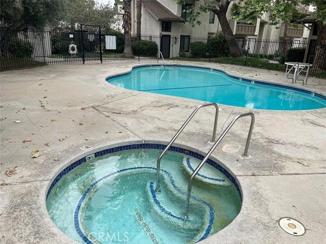 Detail Gallery Image 10 of 15 For 16255 Devonshire St #57,  Granada Hills,  CA 91344 - 3 Beds | 2 Baths