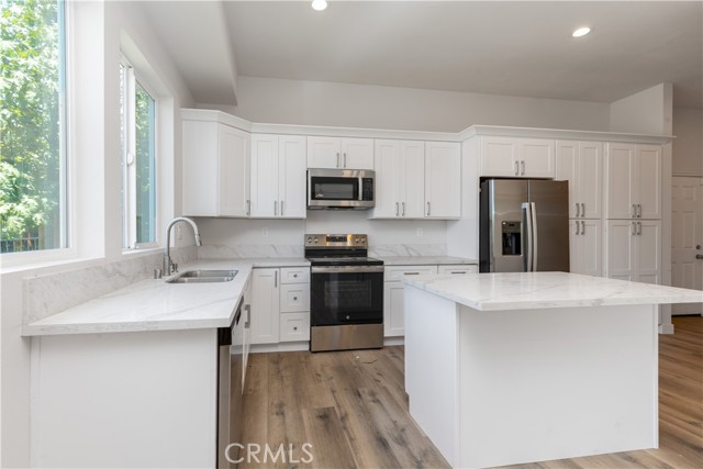 Image 6 of 26 For 3444 Whistler Avenue