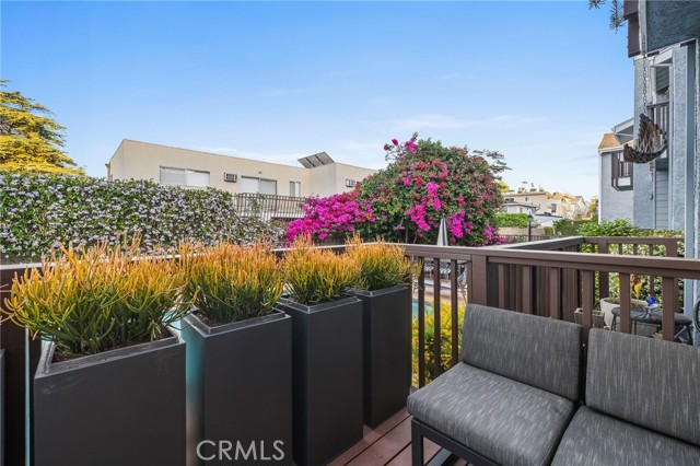 Detail Gallery Image 34 of 46 For 5100 Riverton Ave #14,  North Hollywood,  CA 91601 - 3 Beds | 2/1 Baths