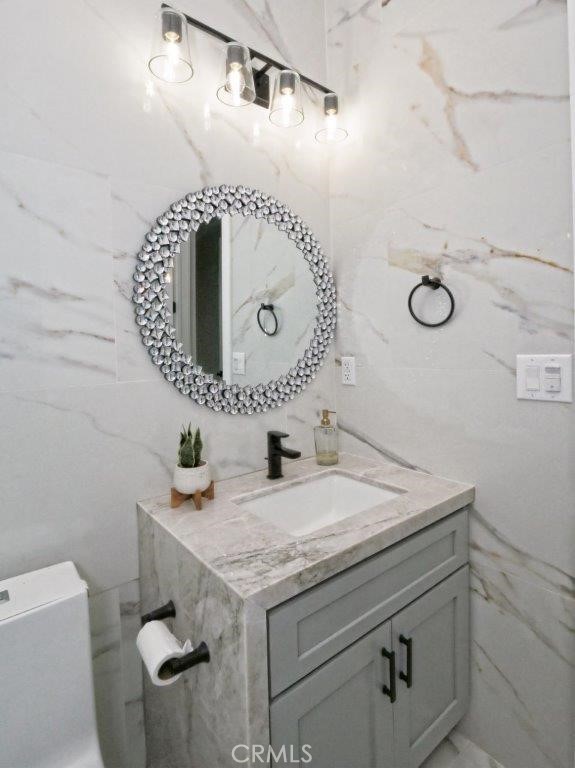 6888 Alta Vista Drive, Rancho Palos Verdes CA: https://media.crmls.org/medias/63f47de0-1a59-4c45-89b2-e9d850a750a3.jpg