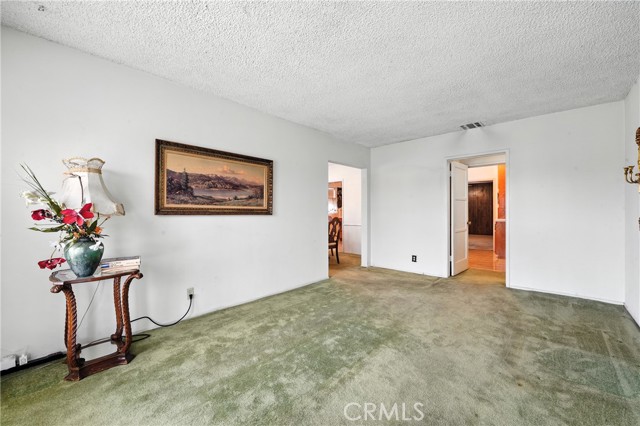 Detail Gallery Image 6 of 28 For 1612 W Poplar St, Compton,  CA 90220 - 3 Beds | 2 Baths