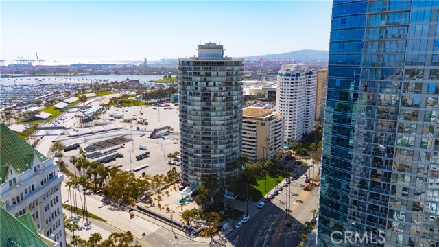 700 E Ocean Boulevard, Long Beach CA: https://media.crmls.org/medias/63f4cfc8-dde3-416b-96b1-6cc42614f2e8.jpg
