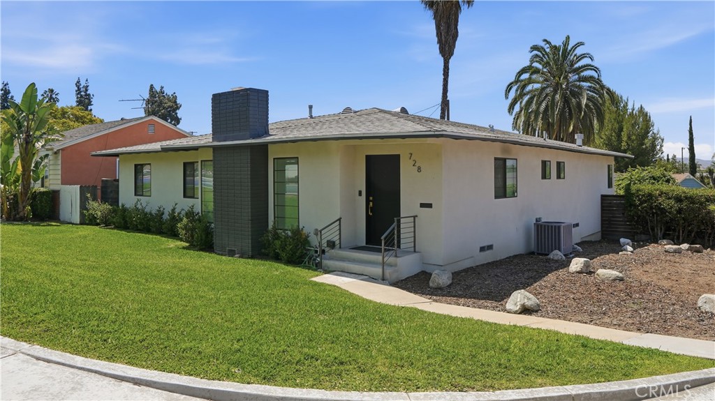 728 Val Vista