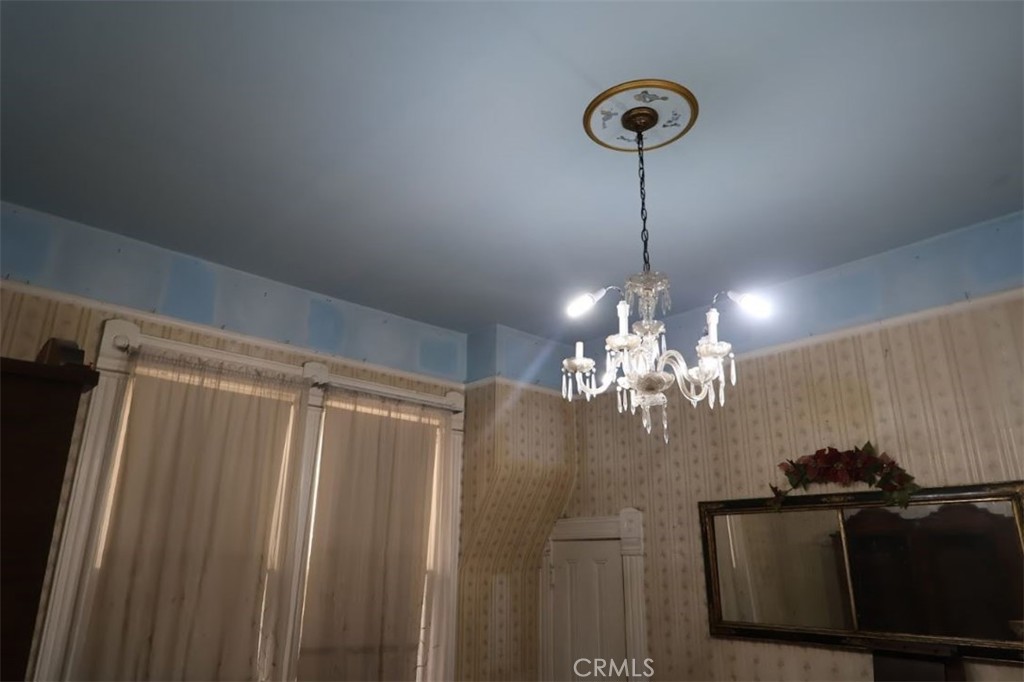 https://media.crmls.org/medias/63f75bd4-fc03-434f-ba32-23b0d04f75f4.jpg?preset=X-Large