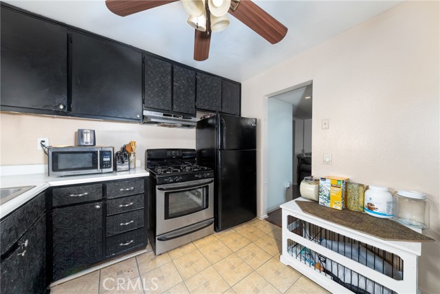 Detail Gallery Image 7 of 21 For 10331 Lindley Ave #205,  Porter Ranch,  CA 91326 - 3 Beds | 2 Baths
