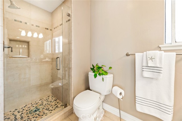 Detail Gallery Image 19 of 33 For 2772 E 2nd St 2a,  Long Beach,  CA 90803 - 2 Beds | 2 Baths