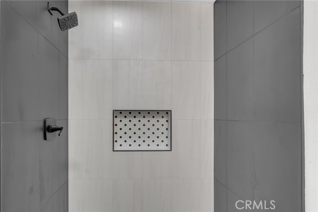 314 N Jackson Street, Santa Ana CA: https://media.crmls.org/medias/63f8a3b9-139a-4144-b6f4-ba4ca21db7d5.jpg