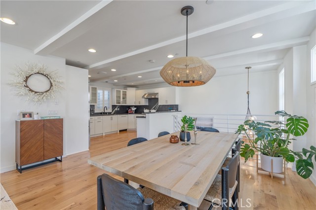 428 21st Pl, Manhattan Beach, California 90266, 3 Bedrooms Bedrooms, ,3 BathroomsBathrooms,Residential,Sold,21st Pl,SB25012241