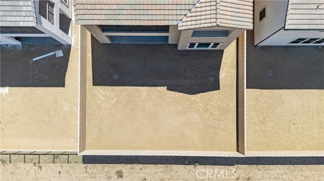 21219 Currant Ct, Chatsworth CA: https://media.crmls.org/medias/63f90bab-cb14-4f64-9dd5-e786d55b9f97.jpg