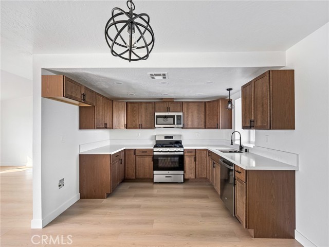 Detail Gallery Image 11 of 38 For 16548 Quinnault, Apple Valley,  CA 92307 - 3 Beds | 2 Baths