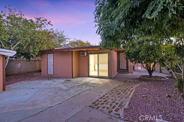 Detail Gallery Image 11 of 15 For 14937 Friar, Van Nuys,  CA 91411 - 5 Beds | 3 Baths