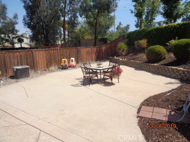 32501 Sprucewood Way, Lake Elsinore CA: https://media.crmls.org/medias/63f99dd2-c198-44fc-8bd8-91c03e32bc54.jpg