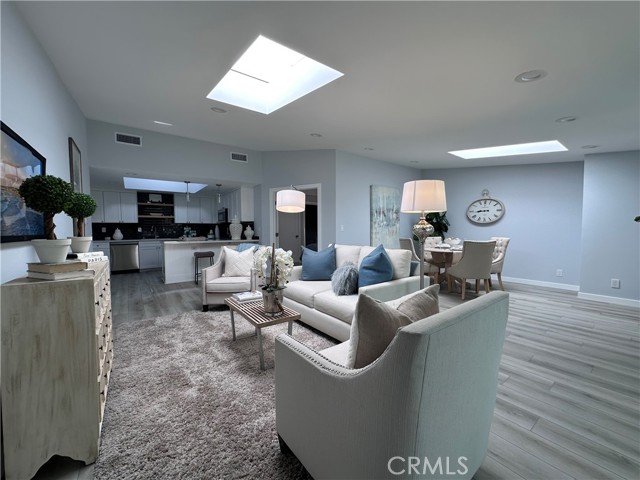 13361 El Dorado, Seal Beach CA: https://media.crmls.org/medias/63fa45e9-ef4e-46cf-abc3-e70b148ecf7a.jpg