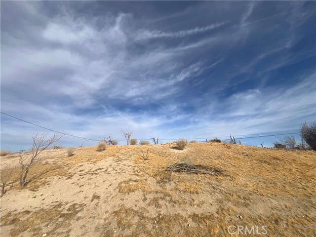 Detail Gallery Image 24 of 26 For 15889 Topango Rd, Victorville,  CA 92394 - 3 Beds | 2 Baths