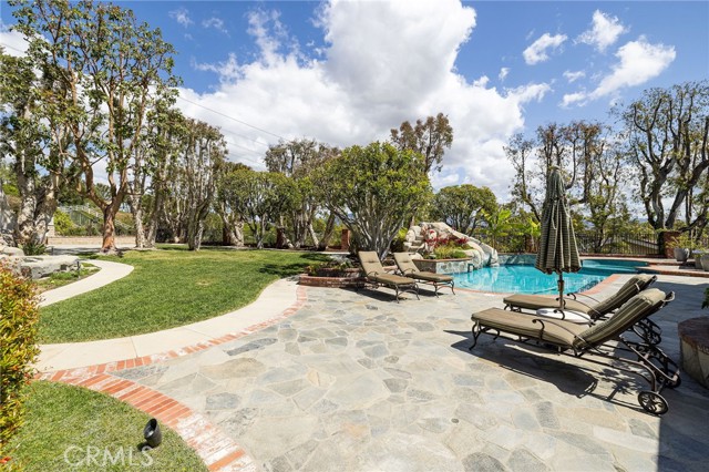 25611 Rangewood Road, Laguna Hills CA: https://media.crmls.org/medias/63fac0d9-08b6-4eac-8313-98f2c09af717.jpg