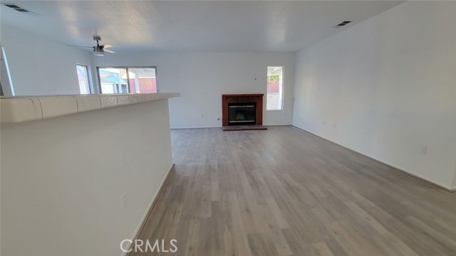 10221 Lawson Avenue, Adelanto CA: https://media.crmls.org/medias/63fc2696-4d96-4540-beb3-5eb849a4d5bb.jpg