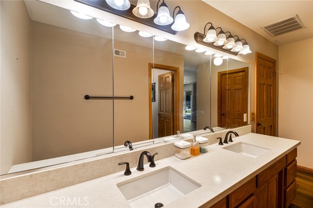 41653 62nd W Street, Palmdale CA: https://media.crmls.org/medias/63fc6551-fc7e-4fdd-a475-e11400e5e969.jpg