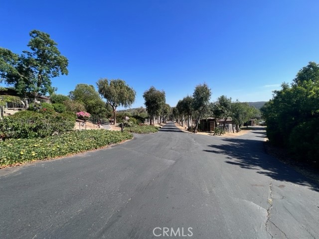 https://media.crmls.org/medias/63fcc714-972c-428e-85f1-f443343ce7ab.jpg?preset=X-Large
