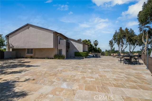 15464 Duomo Via Street, Bel Air CA: https://media.crmls.org/medias/63fce364-a1c3-498c-b376-2d529a1d24e9.jpg