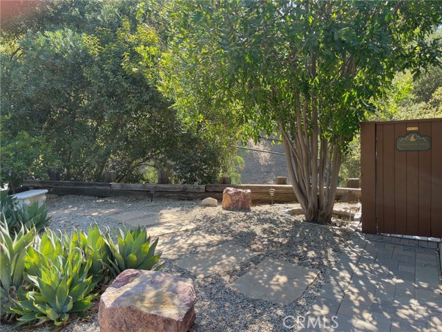 Detail Gallery Image 5 of 65 For 4215 Saltillo St, Woodland Hills,  CA 91364 - 3 Beds | 2/1 Baths