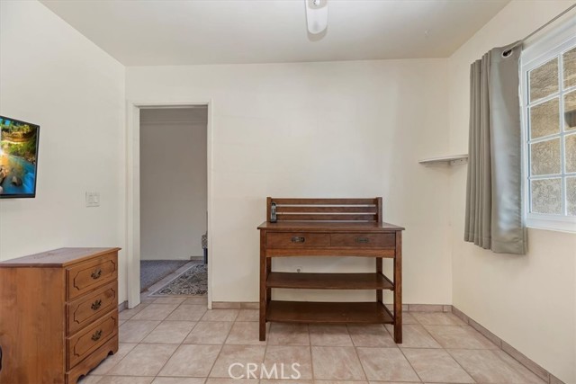 5485 SULPHUR Drive, Jurupa Valley CA: https://media.crmls.org/medias/63fd5930-7296-4841-9aeb-c08c55874f47.jpg