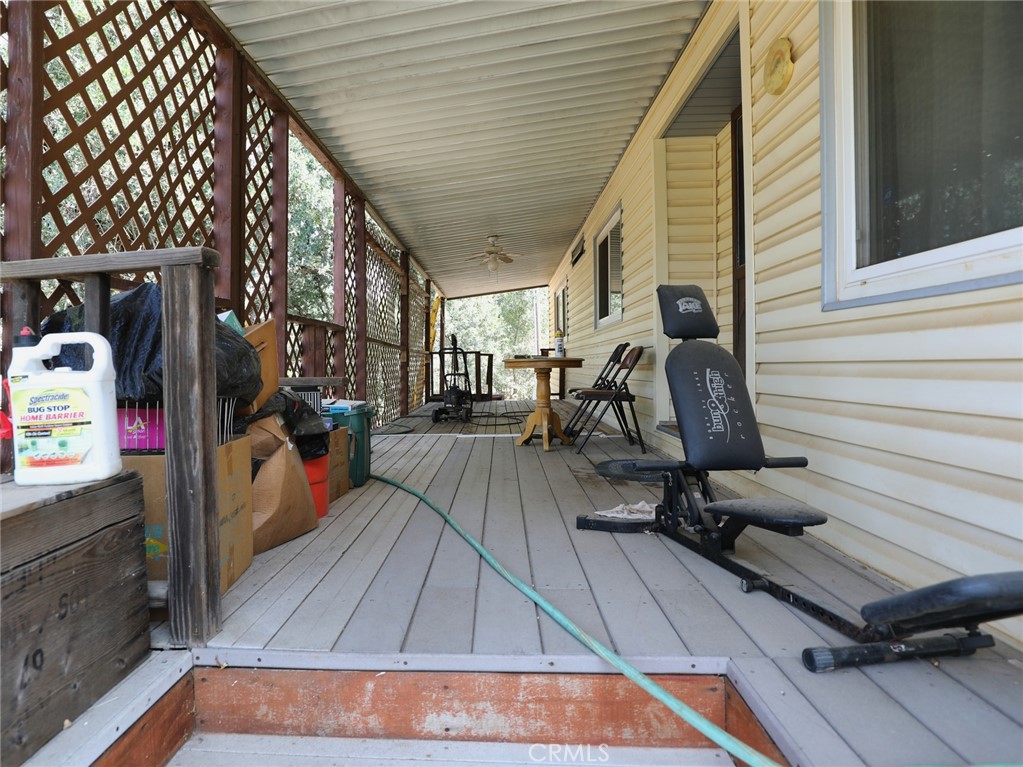 https://media.crmls.org/medias/63fe10d4-2cb4-4a9e-ac61-f93c12cefdae.jpg?preset=X-Large