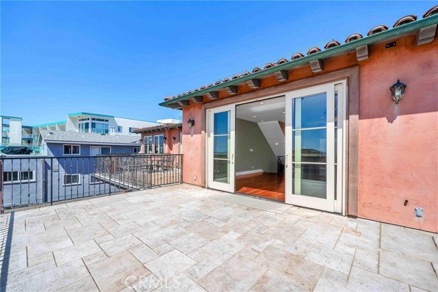 1724 Esplanade, Redondo Beach, California 90277, 3 Bedrooms Bedrooms, ,3 BathroomsBathrooms,Residential,Sold,Esplanade,SB23103083