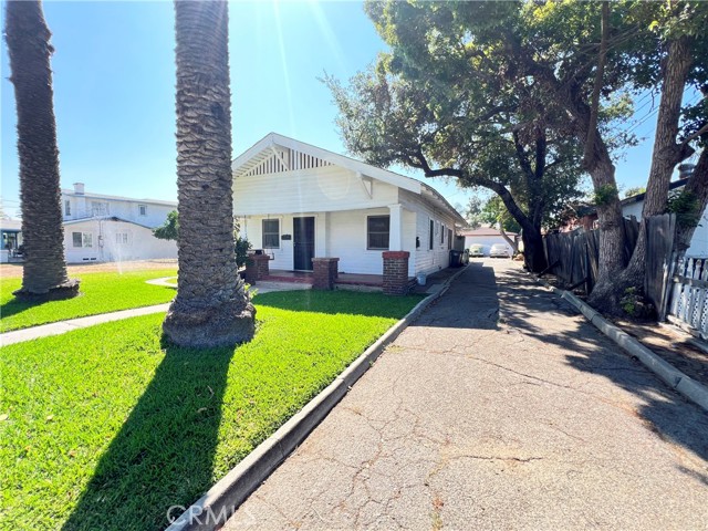 3855 Maine Avenue, Baldwin Park CA: https://media.crmls.org/medias/63fe66cf-0572-4a80-ab78-2264f7f61a3c.jpg