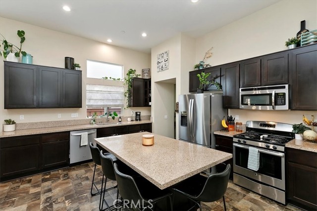 Detail Gallery Image 5 of 43 For 36359 Straightaway, Beaumont,  CA 92223 - 4 Beds | 2 Baths