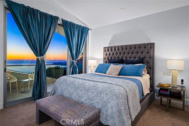 Detail Gallery Image 21 of 45 For 2300 Crestview, Laguna Beach,  CA 92651 - 4 Beds | 4/1 Baths