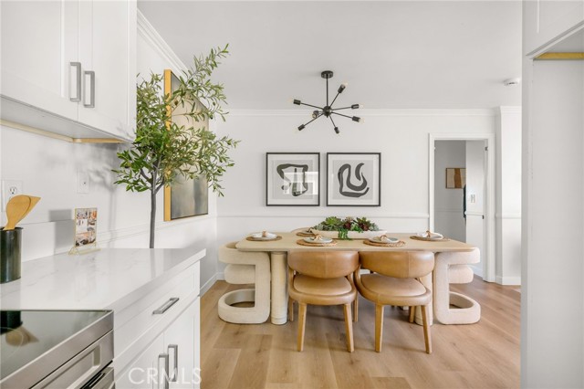 Detail Gallery Image 2 of 23 For 2844 E 3rd St #210,  Long Beach,  CA 90814 - 2 Beds | 2 Baths