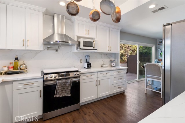 Detail Gallery Image 12 of 61 For 1319 via Esperanza, San Dimas,  CA 91773 - 6 Beds | 3 Baths
