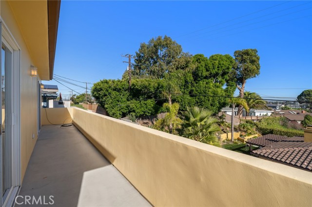 Detail Gallery Image 35 of 60 For 204 N Prospect #B,  Redondo Beach,  CA 90277 - 4 Beds | 3 Baths