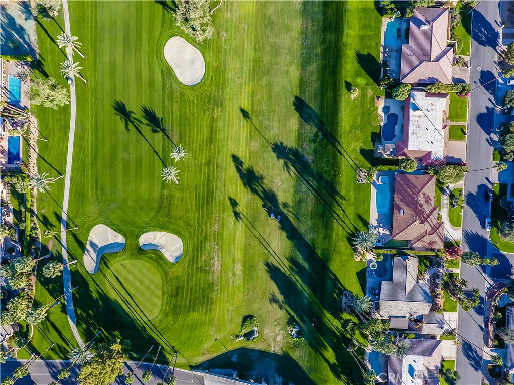 https://media.crmls.org/medias/6401ff35-6e85-40e4-a35c-d20cb47990ea.jpg?preset=X-Large