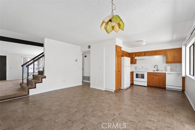 6150 Montecito Drive, Palm Springs CA: https://media.crmls.org/medias/64026600-44c4-4011-ae7d-6720f39a1081.jpg