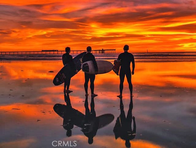 6852 Vista Del Sol Drive, Huntington Beach CA: https://media.crmls.org/medias/6402a2df-3363-44d7-b507-2fc656bfc8f8.jpg