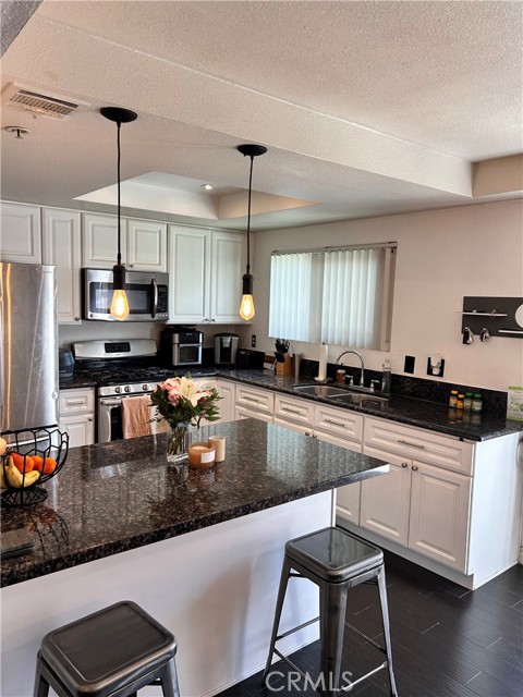 Detail Gallery Image 9 of 43 For 4311 W Mcfadden Ave #9,  Santa Ana,  CA 92704 - 2 Beds | 2/1 Baths